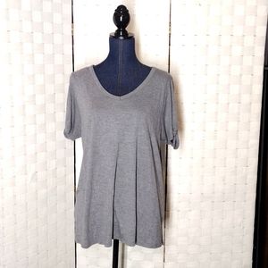 EUC - Boutique gray short sleeve w/peekaboo sleeves sz 0x